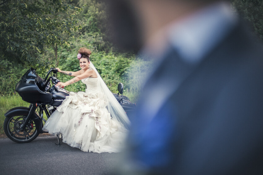 Chiara e Fabio - Matrimonio sulla spiaggia in stile Harley Davidson 70