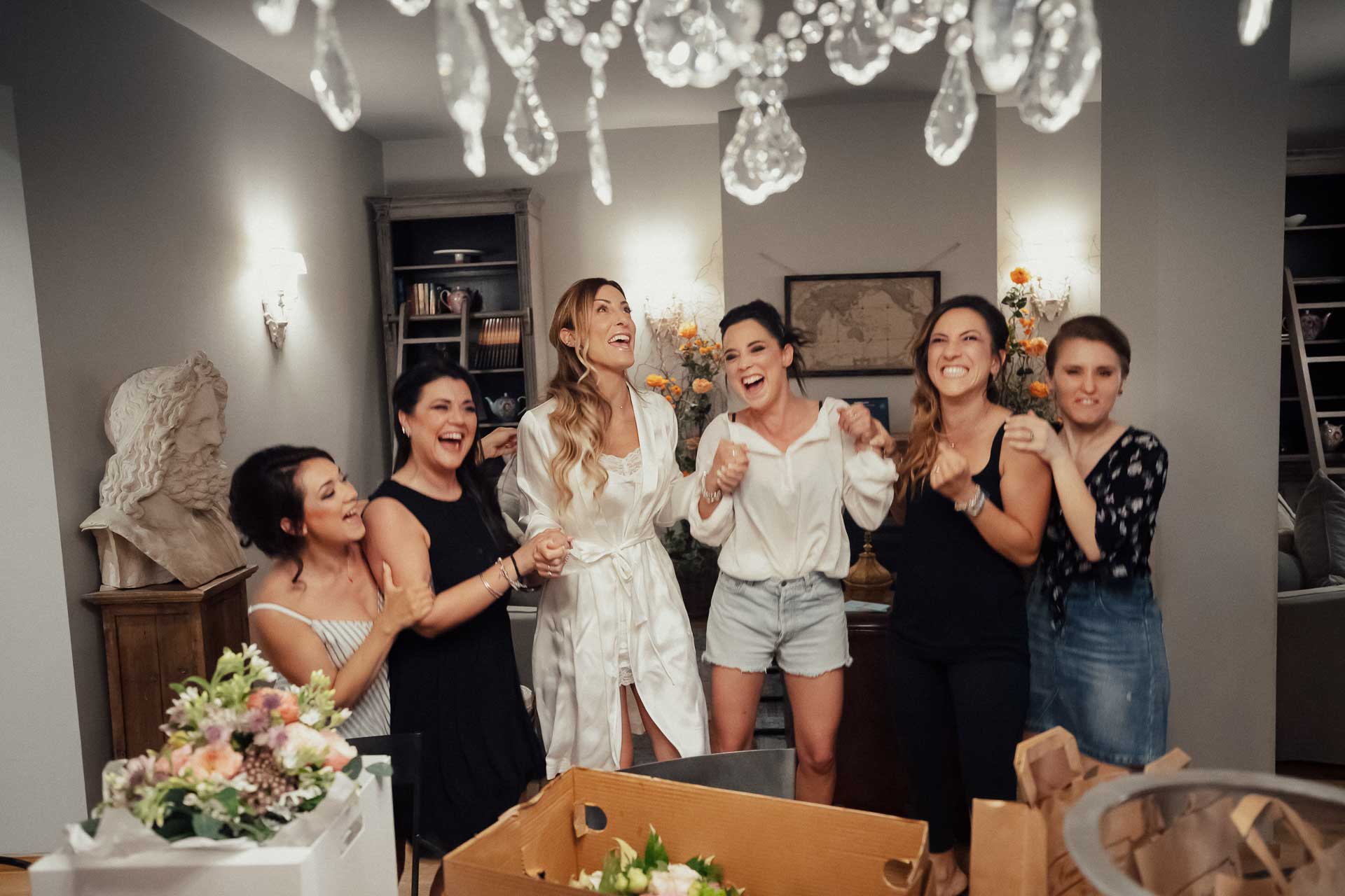 preparazione sposa con amici
