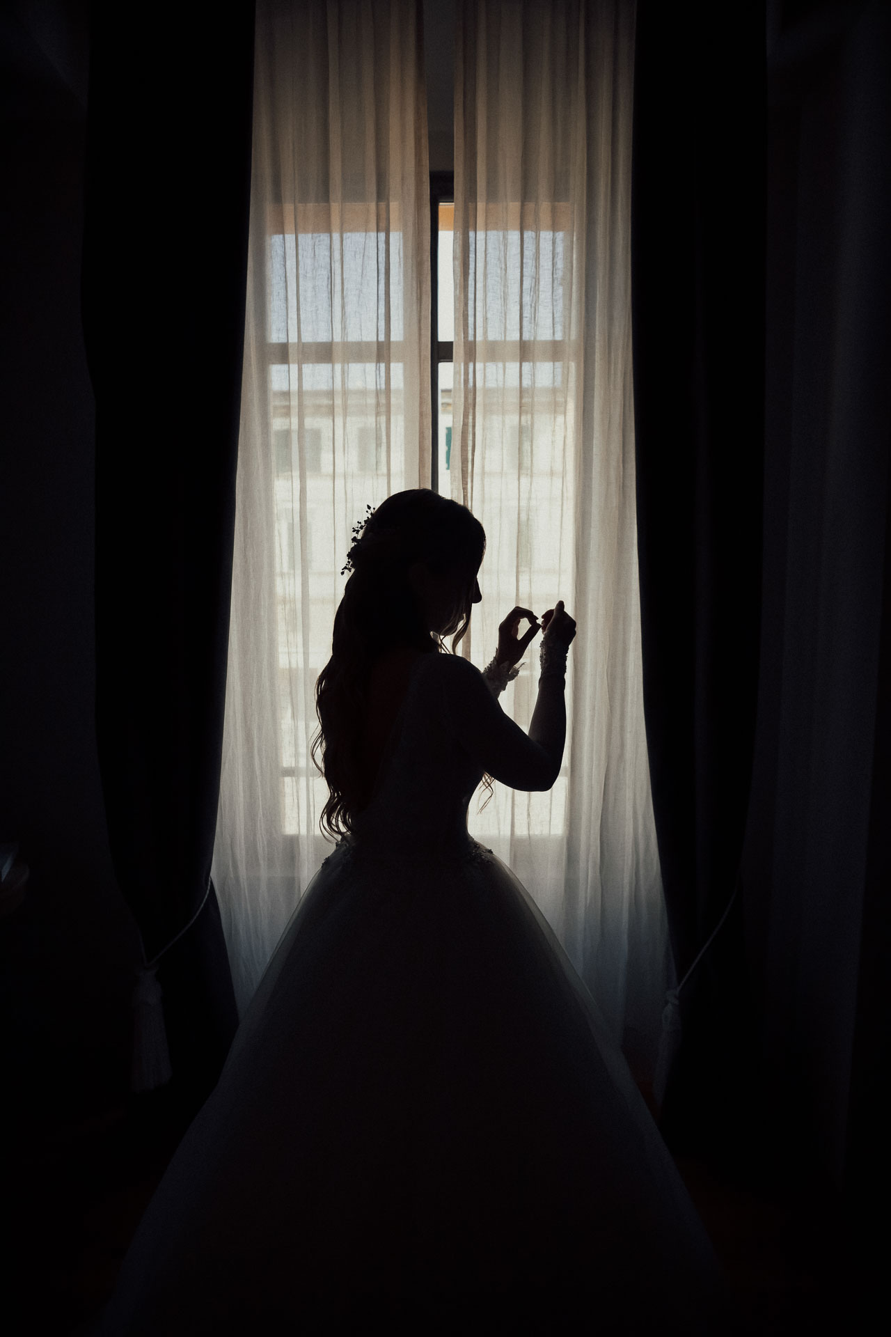 sposa in silhouette