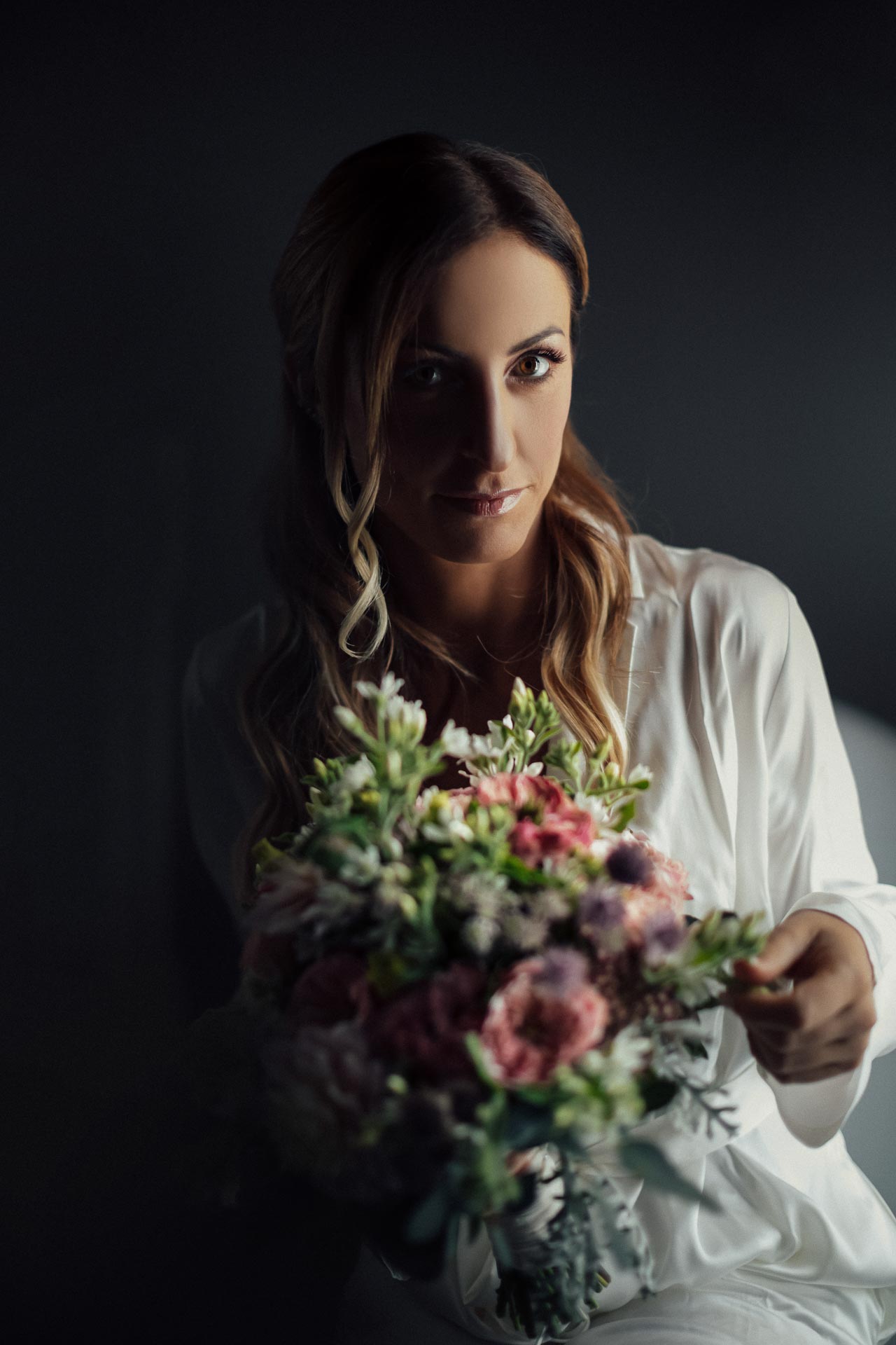 ritratto sposa con bouquet